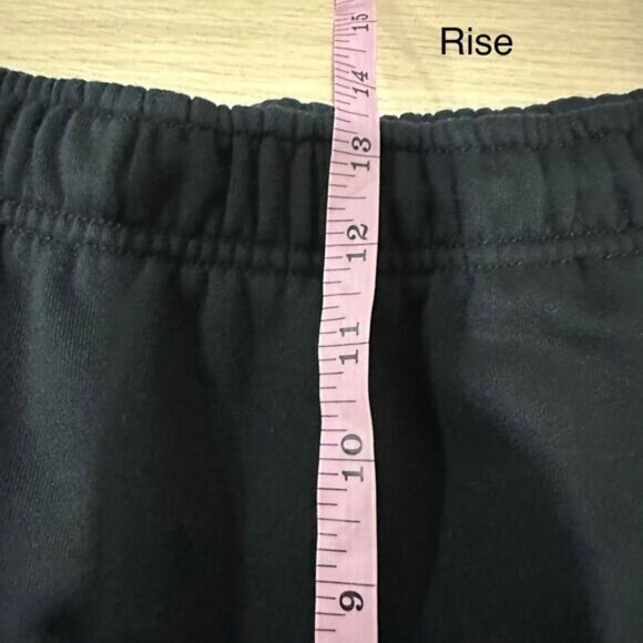 ALO Yoga Unisex Cozy Loungewear Accolade Straight Leg Sweatpant Black Large - Picture 9 of 12